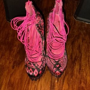 Stylish Pink and Black Women's Shoes